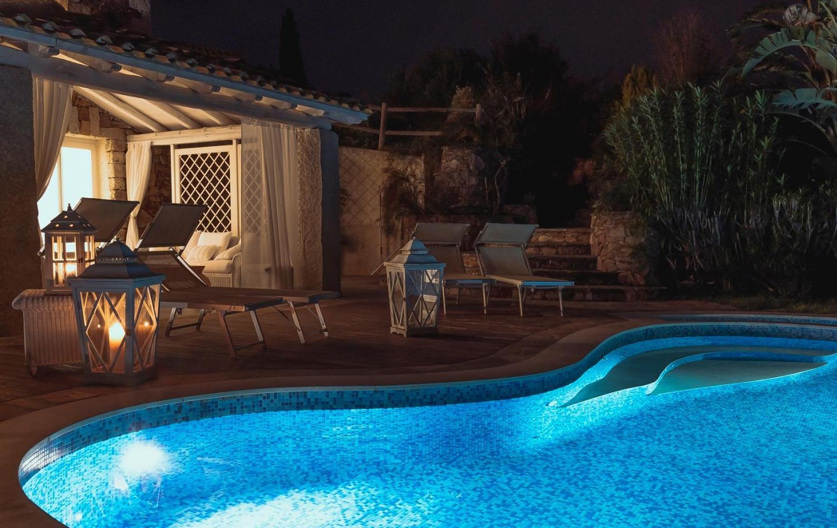 Villa Bougainvillea Con Piscina E Giardino Privato A Pochi Passi Dal Mare 카스티아다스 외부 사진